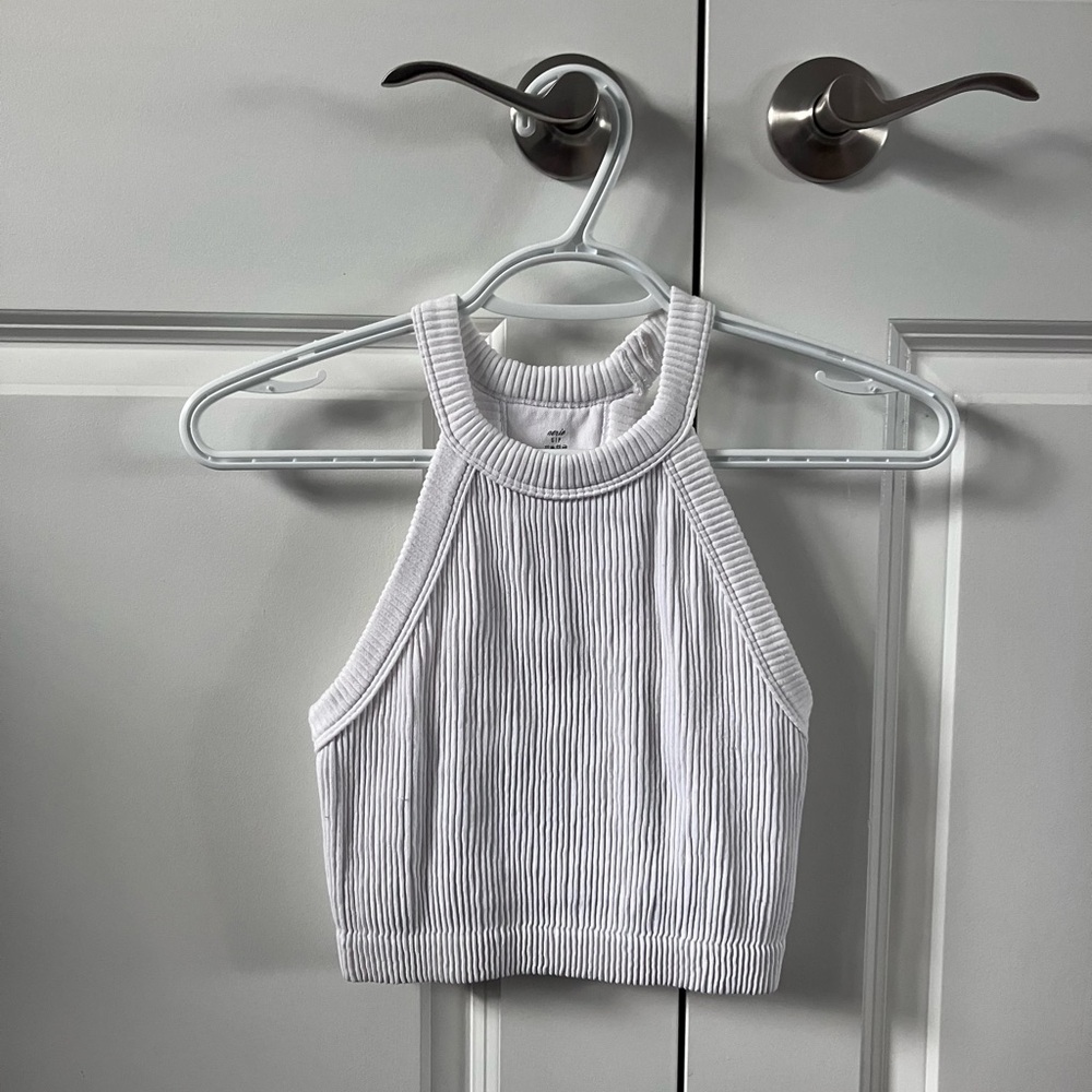 EXTRA 15% OFF 
✨2/$15 AERIE Tank